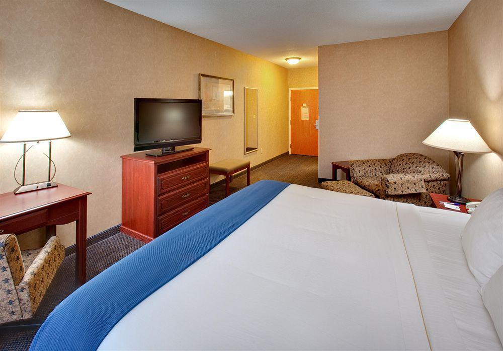 Holiday Inn Express Jamestown By Ihg Chambre photo
