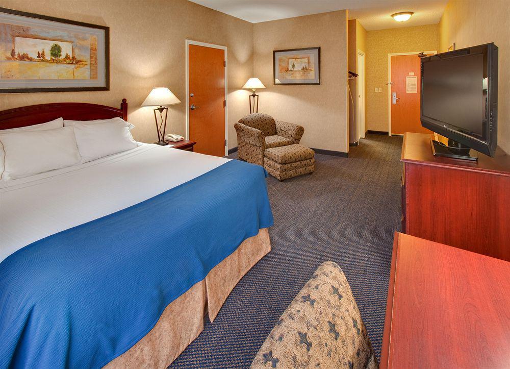 Holiday Inn Express Jamestown By Ihg Extérieur photo